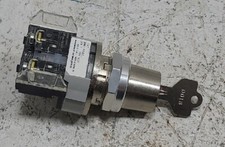 ALLEN BRADLEY 800T-H32D1 SER. T