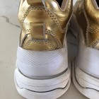Foto 10 di 24