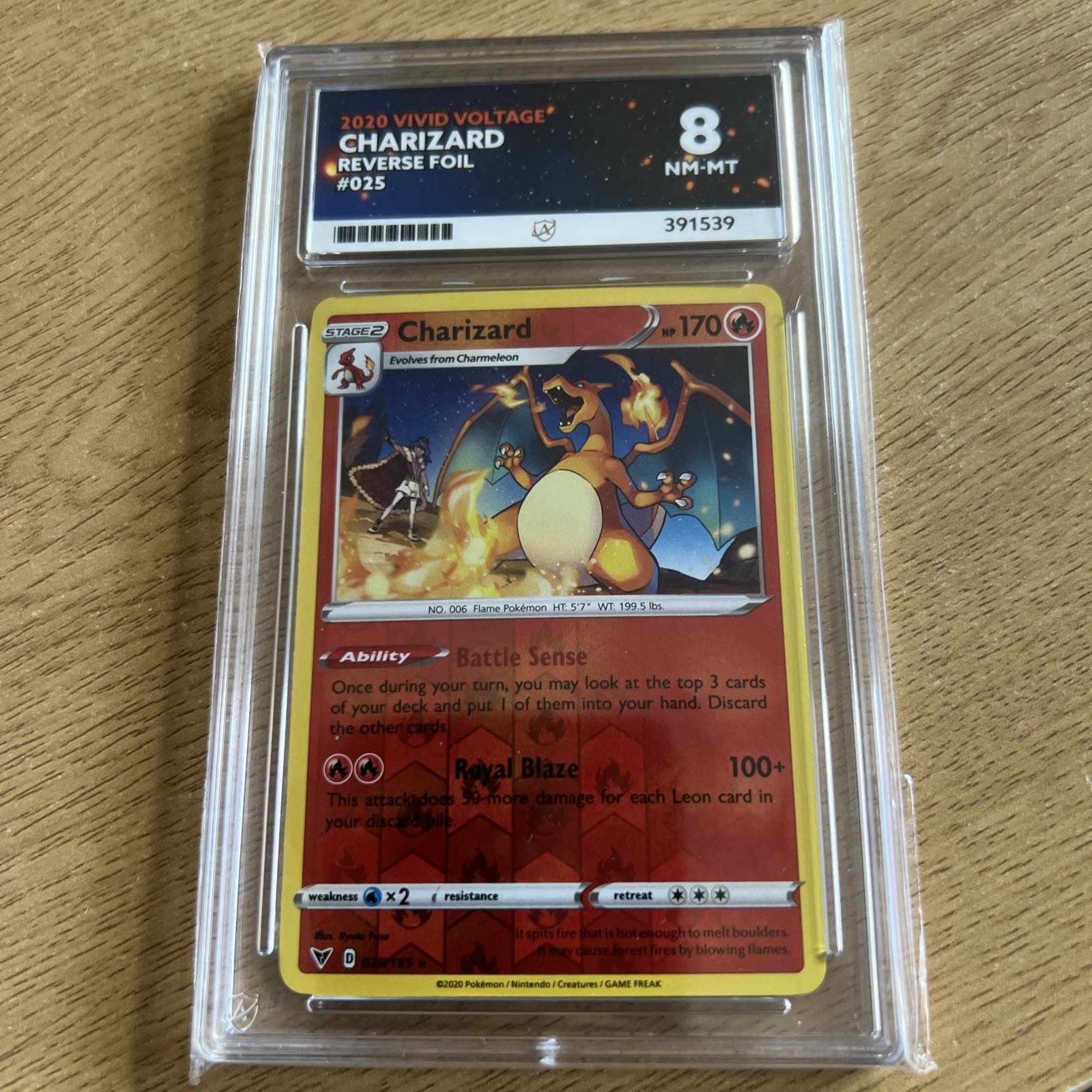 2020 Vivid Voltage Charizard Reverse Foil 025/185 In A Ace Near Mint 8