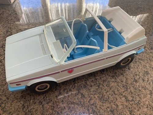 Vintage Mattel 1981 Barbie Heart Family Convertible VW Car w/ All 4 Seatbelts