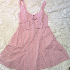 Old Navy Women s Pink/White Striped Square Ne...