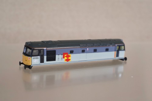GRAHAM FARISH 8317 LEERKARTON für BR VERTEILERKLASSE 33 DIESELLOK 33205 OVP | Condition: For parts or not working