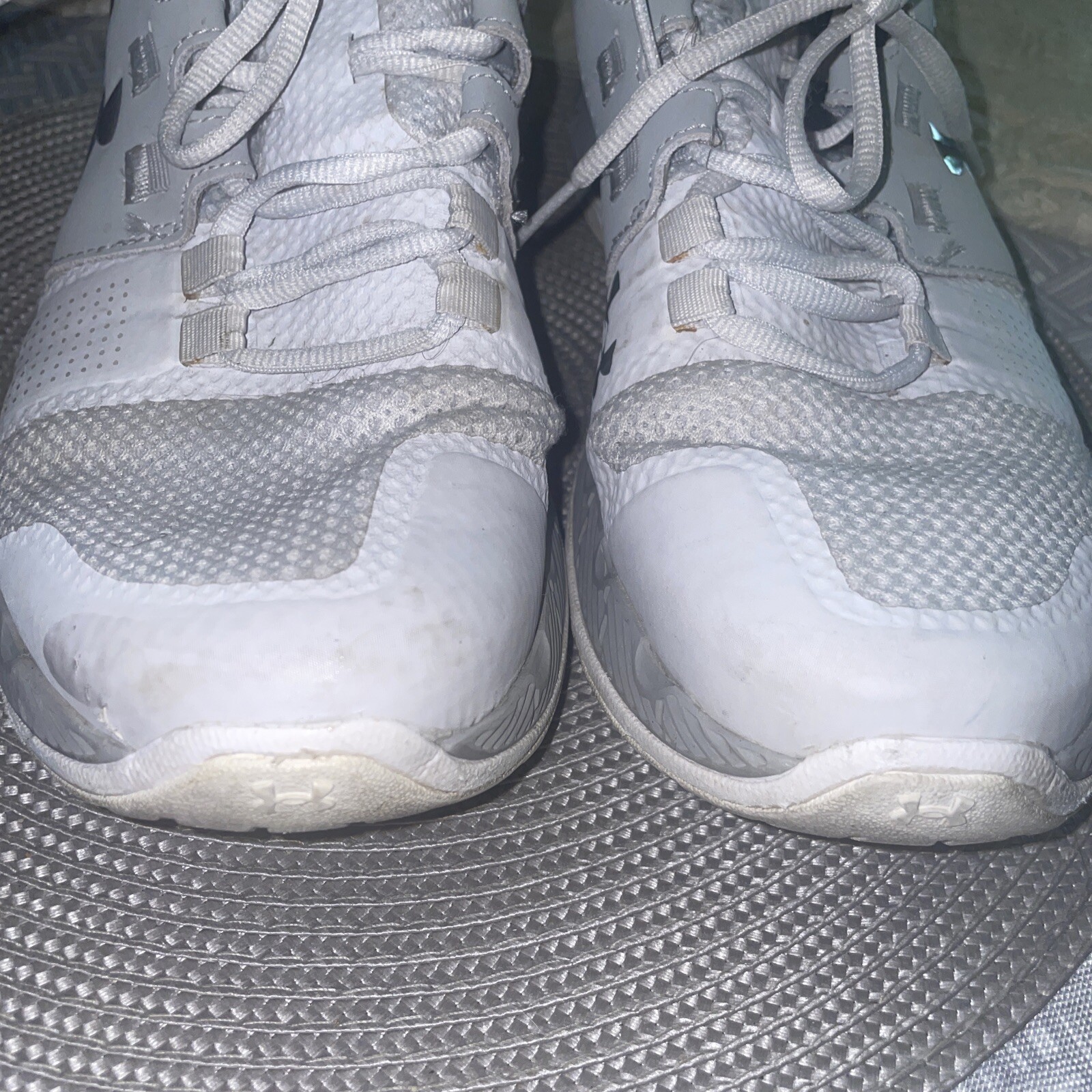 Size 9 - Under Armour Commit Gray 2016 - image 4