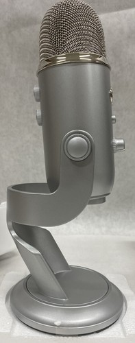 Blue Yeti USB Microphone - Picture 5 of 9