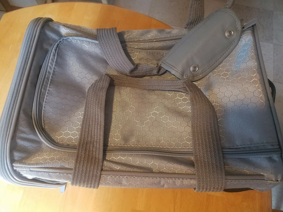 Bolso Sherpa Porta Mascotas Talla Mediana Aprobado por Aerolíneas Foto 2 de 4