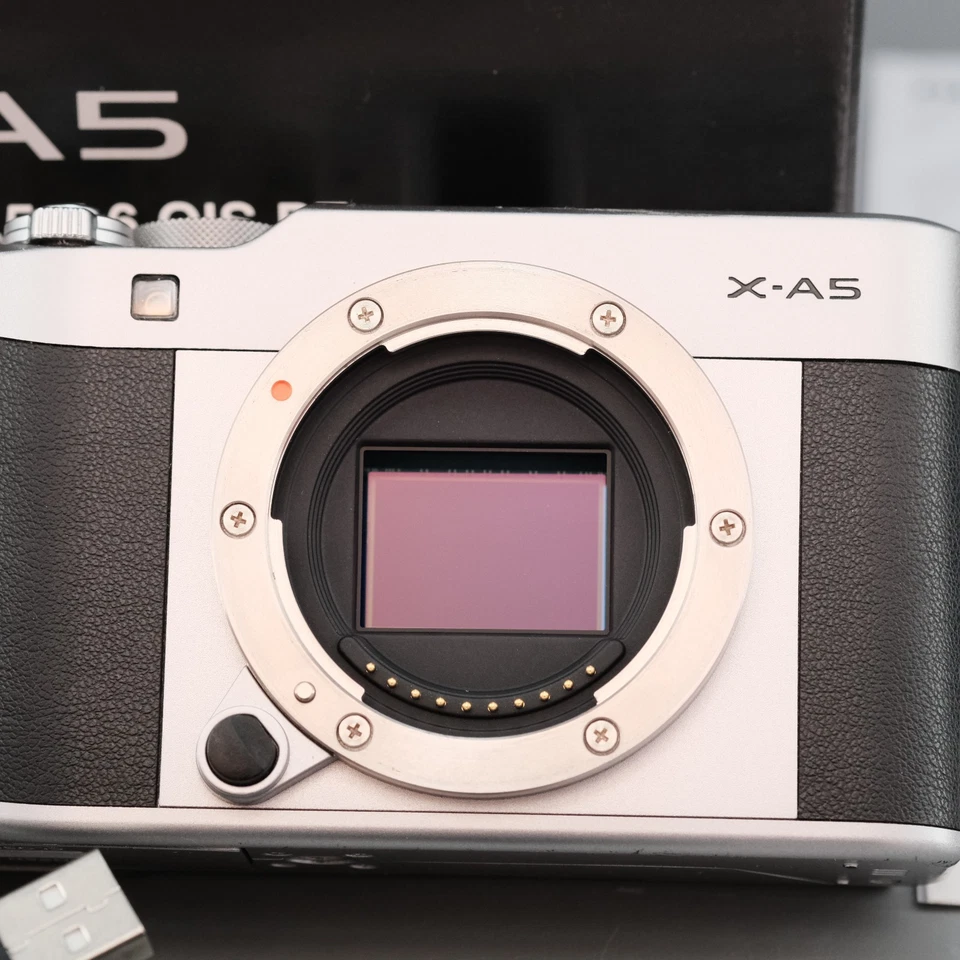 FUJIFILM X-A5 Spiegellose Digitalkamera 24,2 Mp - Body only - Bild 4 von 4