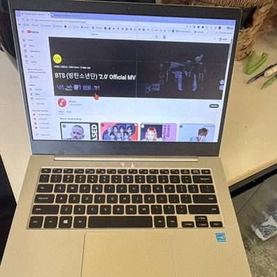 Samsung Notebook Snapdragon 7c Gen 2 4GB RAM Windows 11 Home Silver USB-C