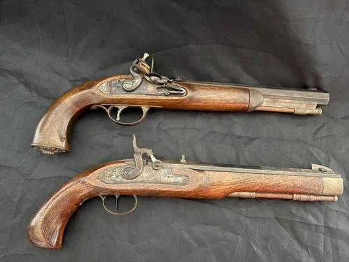 Pair of Kentucky Flintlock Pistol-Non-Firing Replica Flintlock Pistols