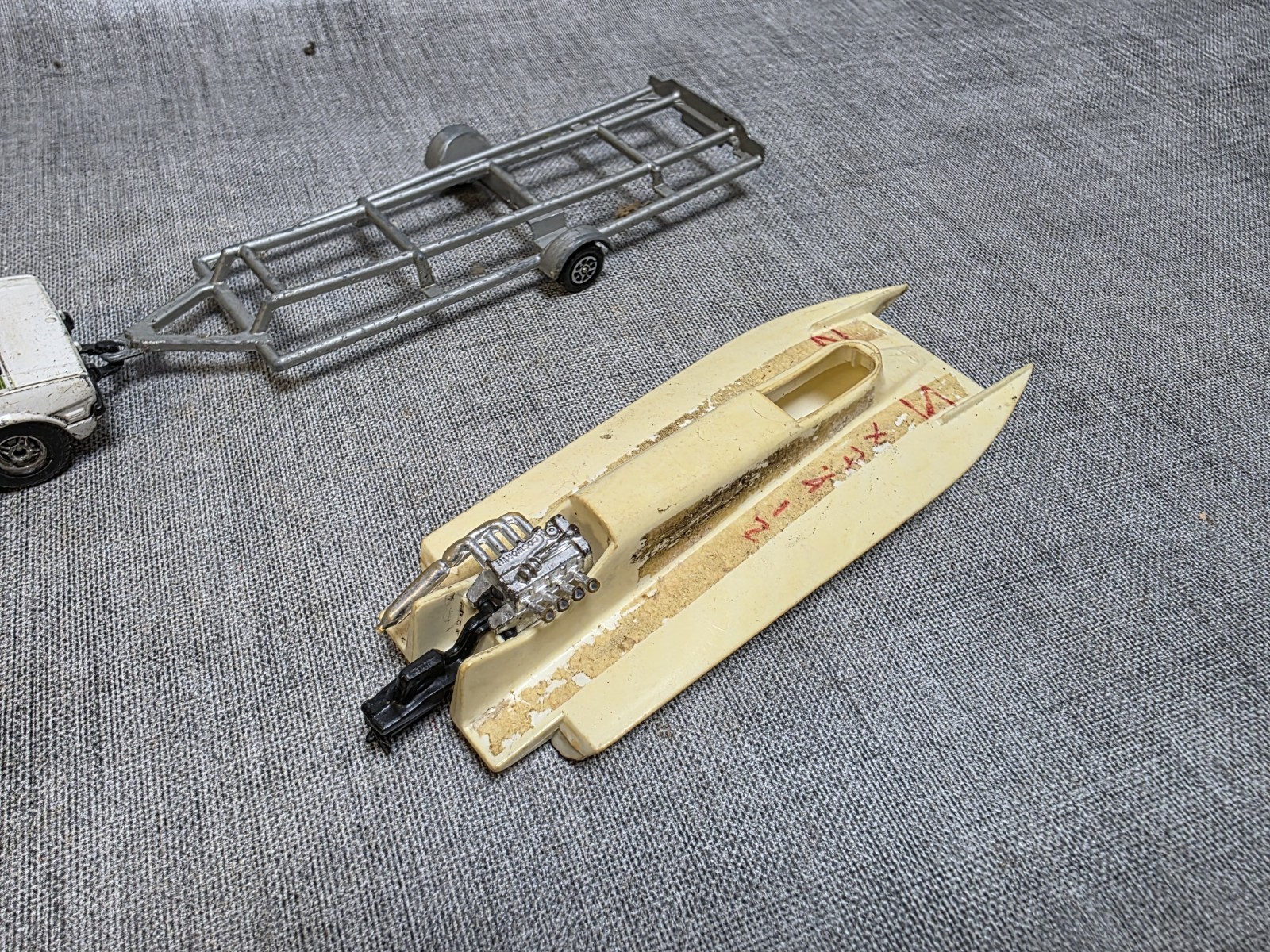 Corgi Toys Gift Set 37 Fiat & Power Boat Set Playworn - for resto