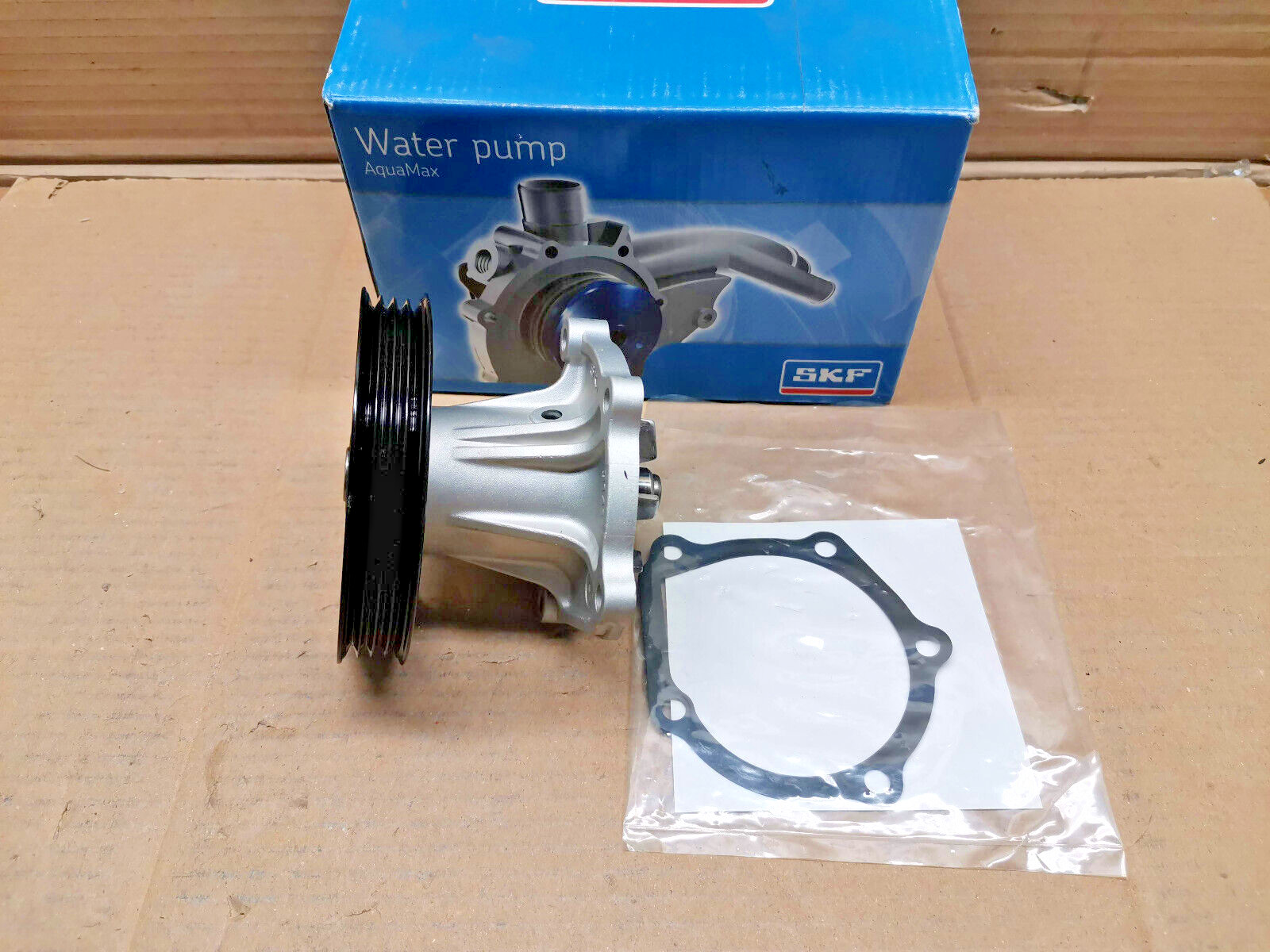 Pompe à eau de distribution VKPC 91417 pour moteur essence Toyota Corolla 16V