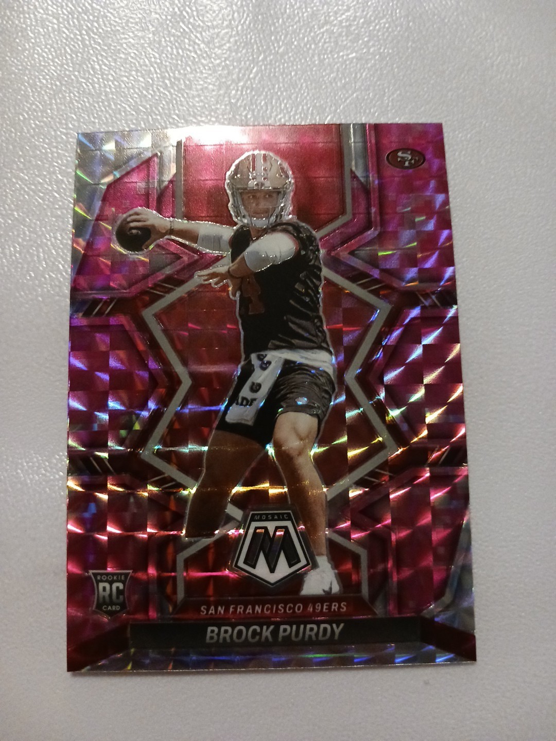 2022 Panini Mosaic - Rookies Brock Purdy #367 Camo Pink Mosaic Prizm (RC)
