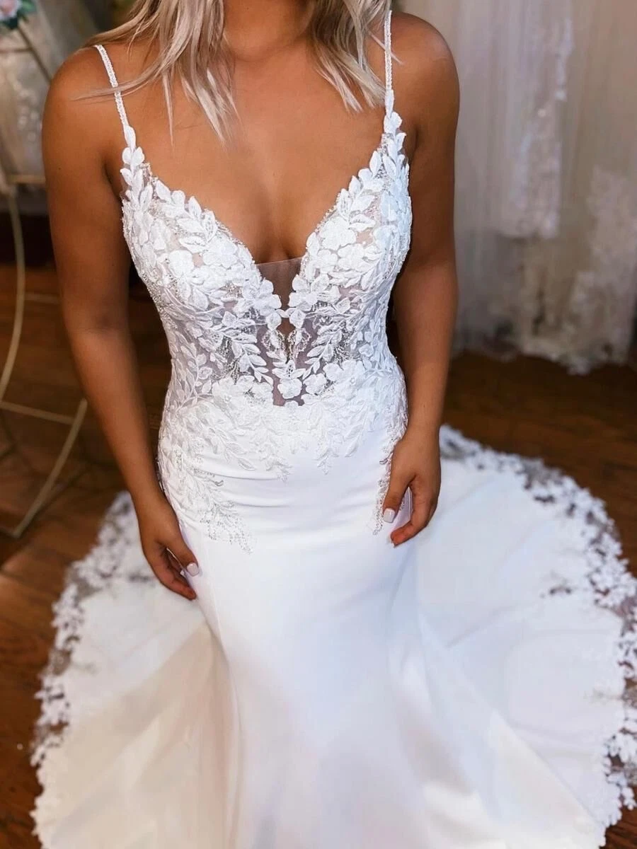 V Neck Mermaid Wedding Dresses Backless Lace Appliques Bridal Gowns Sweep  Train