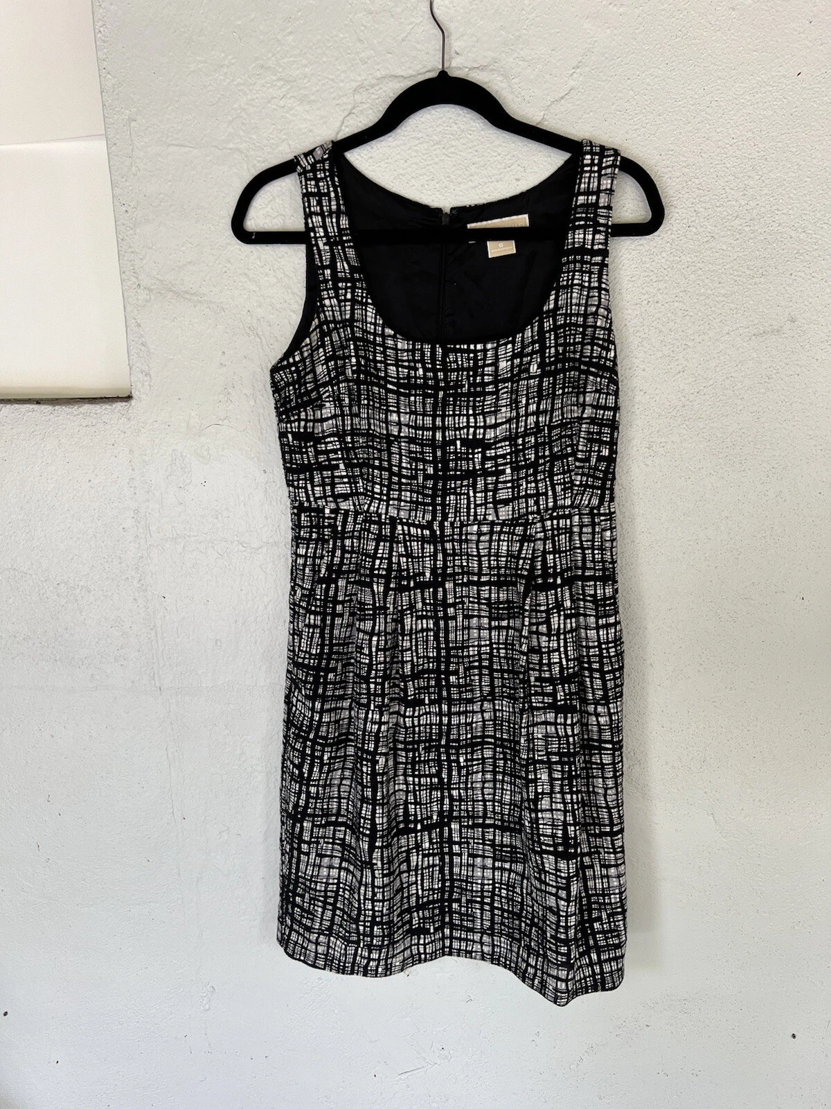 Abito MICHAEL KORS da donna nero bianco senza maniche sopra il ginocchio taglia 6