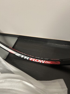 NEW Rim Stan's NoTubes ZTR FLOW 29