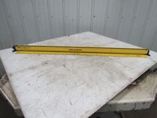 Banner MSE4824Y Mini Screen 30' Range 48" Light Curtain Signal Emitter 24VDC