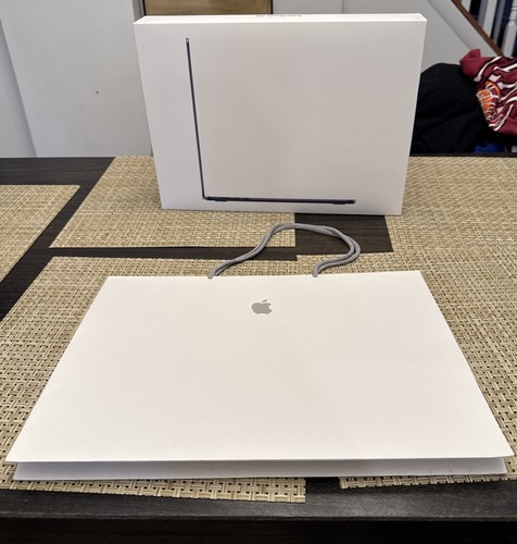EMPTY BOX MacBook Air Midnight 15 inch M4 512 GB Box & Apple Store Bag No Device - Bild 9 von 10
