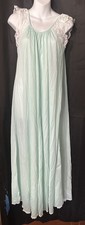 Vtg Miss Elaine Night Gown Size-Medium Mint Green Lace Long