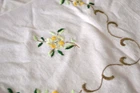 PINK LINEN EMBROIDERED TABLECLOTH TABLE CENTER YELLOW WHITE FLORALS COVERING VG