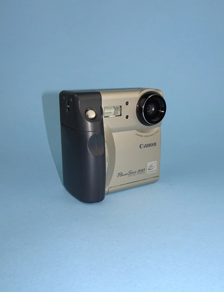 Interesting early digital camera. 1997 Canon PowerShot 350 - near mint condition - Image 4 of 4