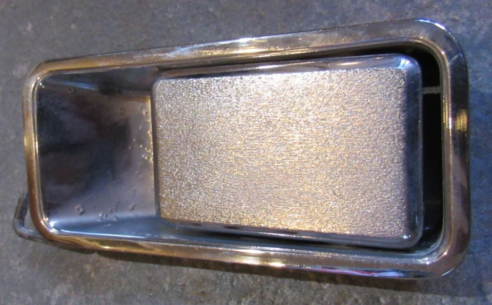 Manija de puerta izquierda AMC EAGLE CONCORD SPIRIT SX4 LH 1978-1988 # 3631935 Foto 2 de 4