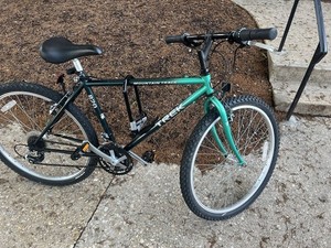 schwinn glenwood bicycle Schwinn 700c Glenwood Hybrid Bike, Adults +14 Years, Black, 21 Speeds