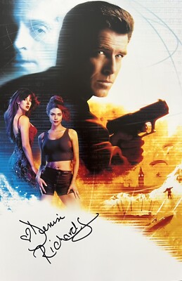 Denise Richards signiert Die Welt ist nicht genug 12x18 Mini Poster 007