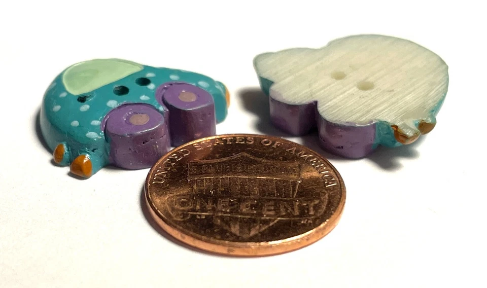 2 Vtg JHB Hand-Painted Resin Blue Purple Car Novelty Kid Buttons 22mm 7/8" 15008 - Image 3 of 3