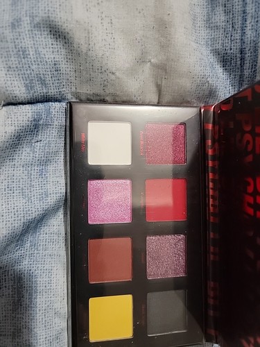 NEW BH Cosmetics Drop Dead Gorgeous Lil' Bit Psycho Eyeshadow Palette 8 Shades - Picture 2 of 5