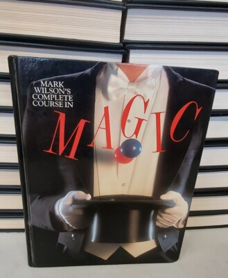 Mark Wilson's Complete Course in Magic 1988 HC Magician Magic Book