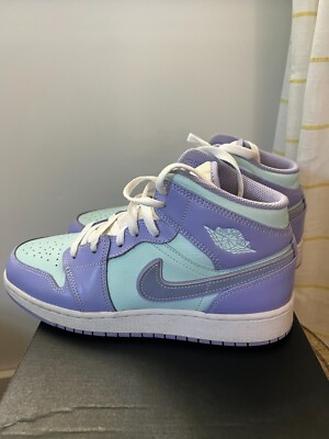 Air Jordan 1 Mid GS “Purple Pulse” Size 7Y 554725-500 ***Gently