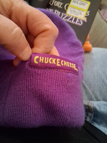 Cappello berretto Chuck E. Cheese personaggio giovane invernale in maglia - Foto 3 di 3