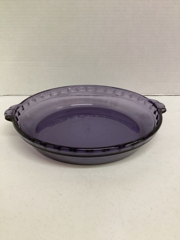 PYREX Vtg Amethyst Purple Pie Plate #229 Fluted Edge, 9.5" USA