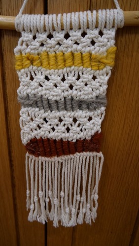 Appendiabiti da parete in macramè su tassello in legno Boho decorazione parete piccolo 32 cm da appendiabiti - Foto 6 di 10