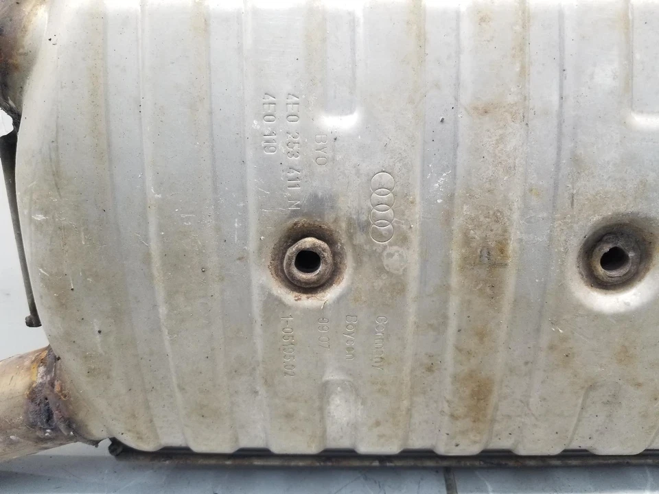 Audi A8 2008 dos en dos salidas OEM doble escape resonador #007388 Foto 2 de 4