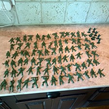 Vintage Lot Of Army Men Military Toys Huge Men Weapons Lot 86pcs