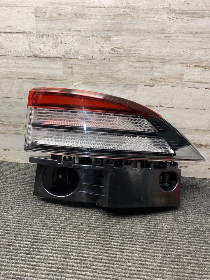 Stop And Flasher Lamp - Right, Rear LC5Z13404F, Lincoln Aviator 25-26 - Image 3 of 4