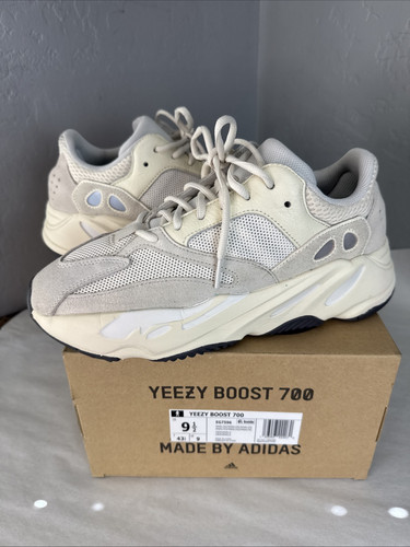 Adidas Yeezy Boost 700 Analog Wave Runner Mens Sz 9.5 Sneakers Shoes