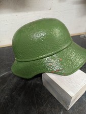 Gr&uuml;ner Stahlhelm Schutzhelm mit breiter Krempe, genarbte Lackierung, ohne Abz.