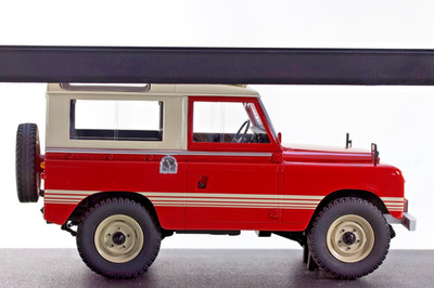 1978 Land Rover 88 Series II (1:18) Cult Scale Models CML114-4