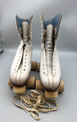 Vintage Betty Lytle Hyde Chicago Roller Skates Womens Sz 6 1/2 White Wood Wheels