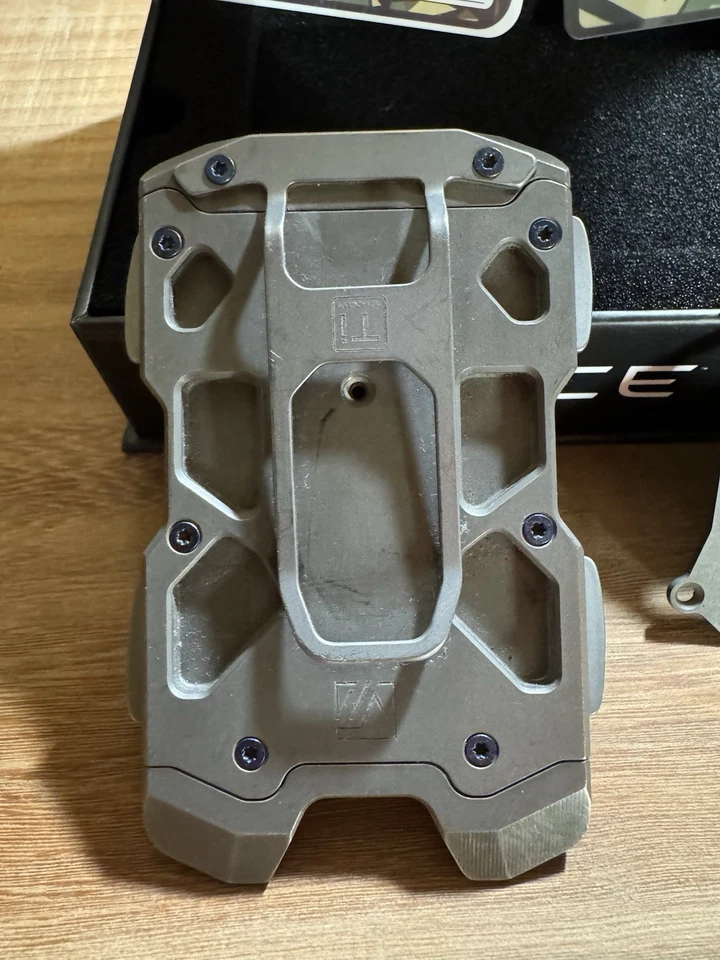 Vice Hardware F-22 Boozer Wallet Titanium Great Used Condition - Image 4 of 4