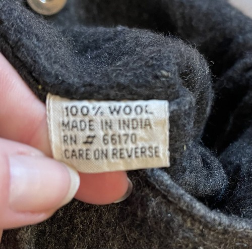 Mała szara wełniana torebka filcowa z ręcznie haftowanymi winogronami 100% wełna 11,25 "x 9" - Zdjęcie 4 z 6