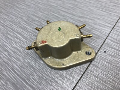 EVINRUDE JOHNSON OIL INJECTOR MANIFOLD 5001292