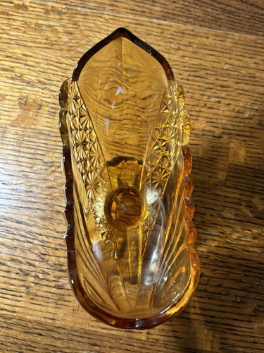 L.G. Wright glass Daisy & Button Amber nautilus shell shaped bowl on pedestal - Picture 2 of 8