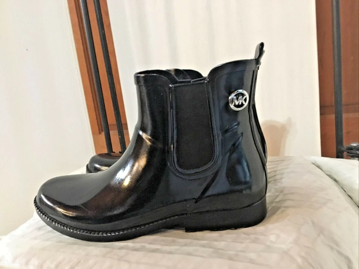 Michael kors short 2024 black rain boots