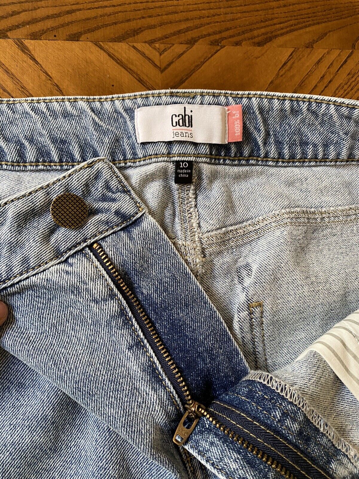 Cabi 100% Boyfriend Jean NWT, size 10, Sandstorm Wash, Spring