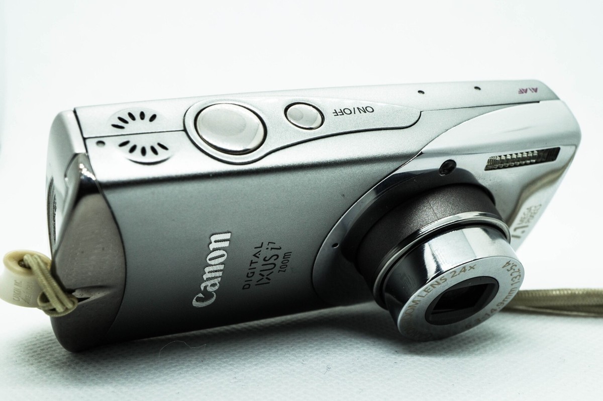 Canon ixus i7 / PowerShot SD50 Digital Camera For Parts