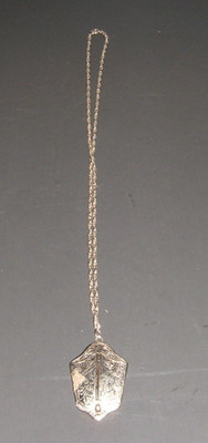 1950s Miriam Haskell 12½ inch Locket, Pendant Necklace!