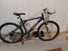 1997 GT Avalanche 16.5 medium XT/XTR  Bullseye REAR HUB