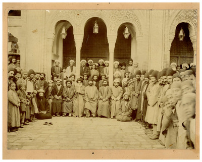  Qajar Elite, Gruppe schiitischer Religionswissenschaftler und Studenten, Persien Late Qajar 
